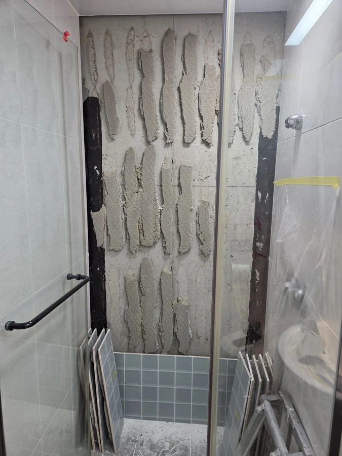 인천 타일부분교체 시공 전 파손 타일 3